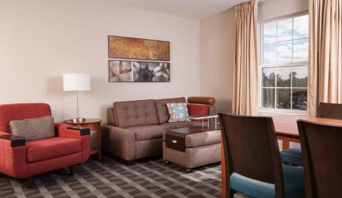 2 Bedroom 2 room Suite, 2 King, Sofa bed