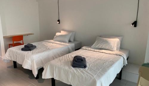 One-Bedroom Apartment - Non-Smoking
