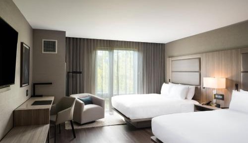 Double Queen Room