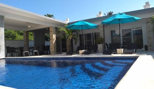 Villa - Beach Front
