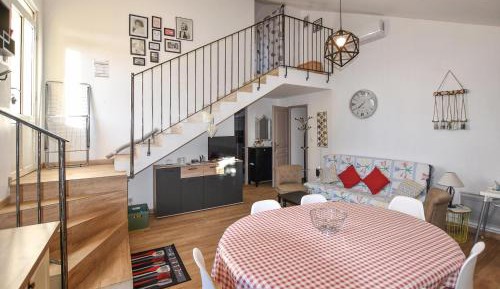 Five-Bedroom Holiday Home