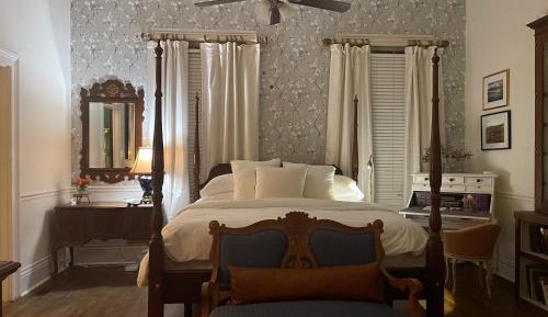 Triple Room with Shared Bathroom