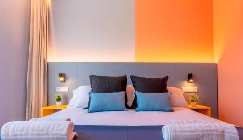 One-Bedroom Apartment with Sofa Bed