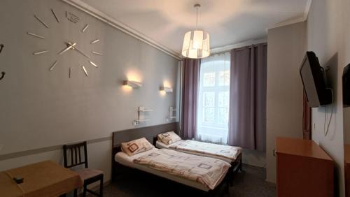Twin Room with Private Bathroom