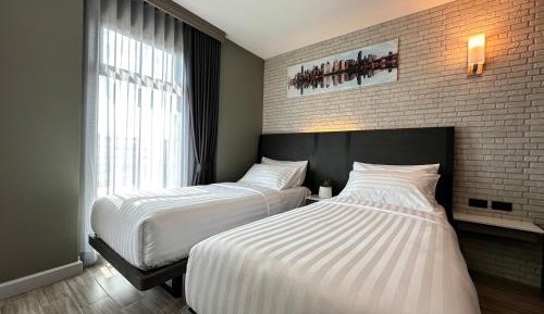 Standard Twin Room