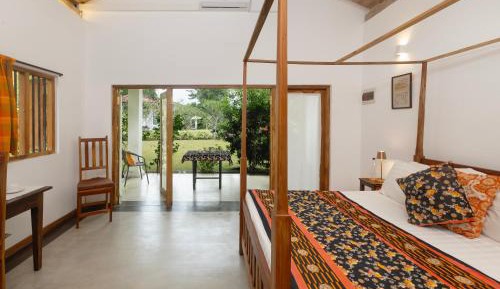 Queen Room with Garden View