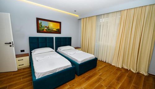 Twin Room with Private Bathroom