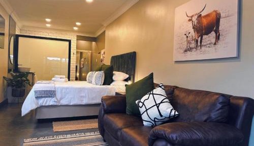Standard Queen Room