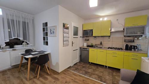 Three-Bedroom Deluxe Apartment
