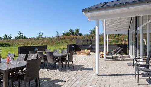Seven-Bedroom Holiday Home