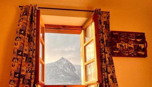 Double Room with Mountain View