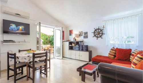 Seven-Bedroom Holiday Home