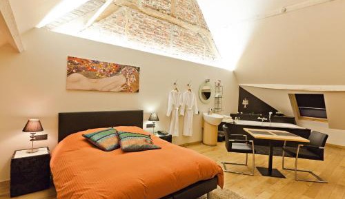 King Room with Spa Bath