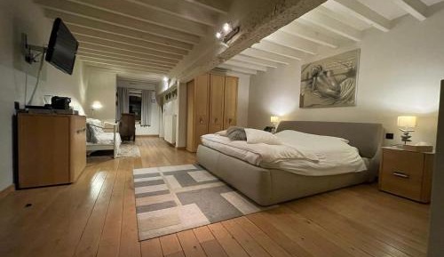 King Room with Spa Bath