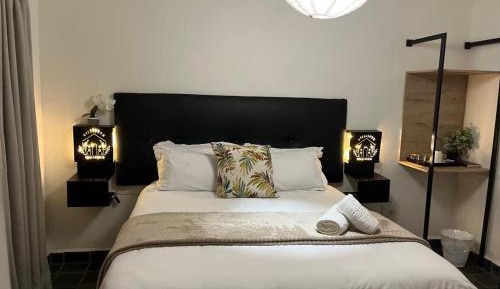 Standard Queen Room