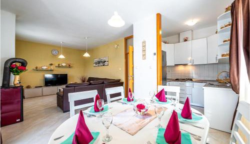 Three-Bedroom Holiday Home 