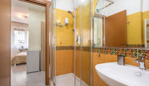 Triple Room with Private Bathroom