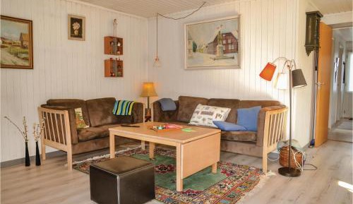 Three-Bedroom Holiday Home 