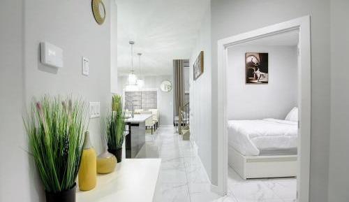 Four-Bedroom Luxury Apartment