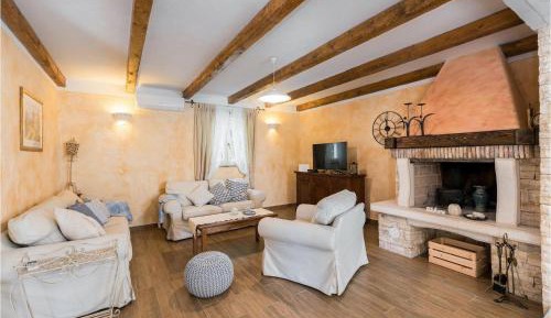 Four-Bedroom Holiday Home