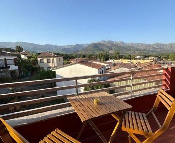 Family Two-Bedroom Apartment with View