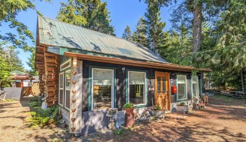 Two-Bedroom Holiday Home