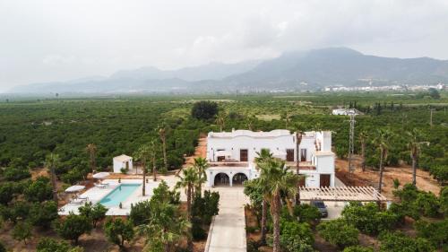 Villa with Garden View