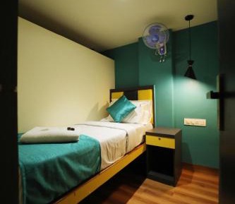 Single Room with Shared Bathroom