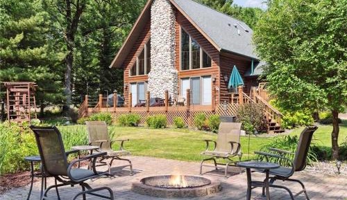 Three-Bedroom Holiday Home 
