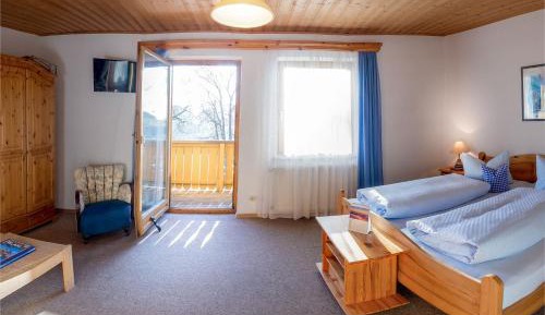 Room #166781308
