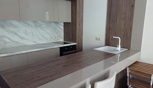 One-Bedroom Apartment with Sea View