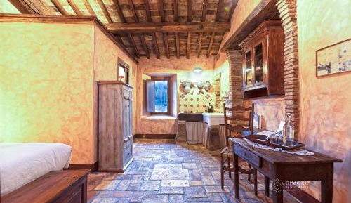 Studio Apartment with One Double Bed