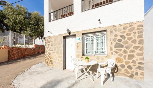 Superior One-Bedroom Apartment