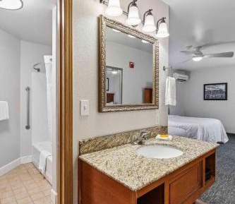 Double Room – No Exterior Windows