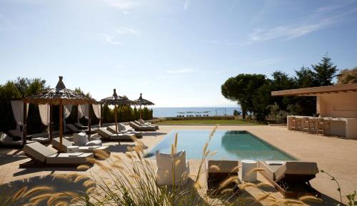 Villa - Beach Front