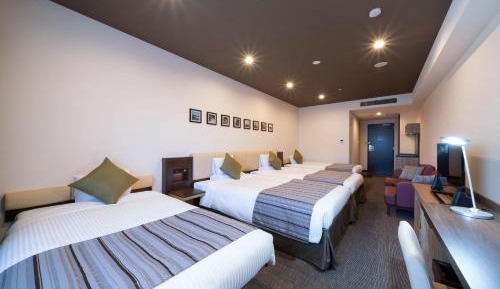 Deluxe Quadruple Room - Non-Smoking