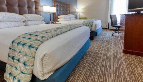 Deluxe Queen Room with Two Queen Beds - Non-Smoking