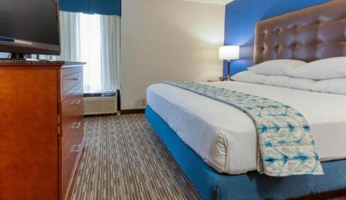 One-Bedroom King Suite - Non-Smoking