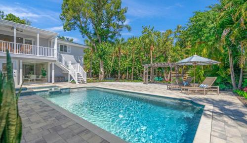 Five-Bedroom Holiday Home