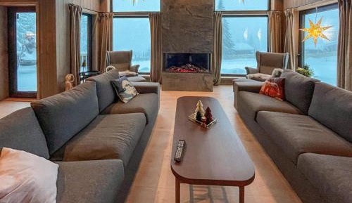 Five-Bedroom Holiday Home