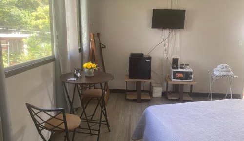 Deluxe Studio