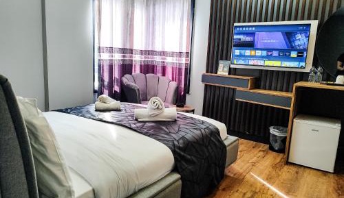 Queen Room