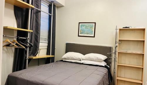 Deluxe Queen Suite