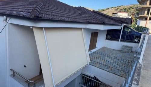 Apartment with Mountain View