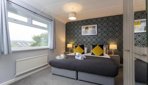 Three-Bedroom Superior Apartment
