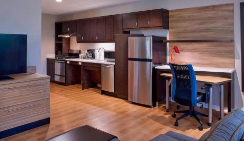 Large One-Bedroom Suite