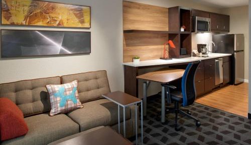King Room with Sofa Bed and Roll-in Shower - Mobility Accessible