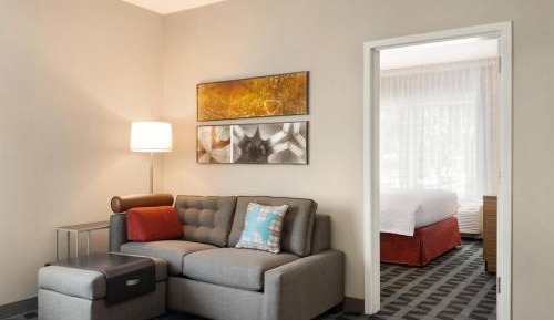 1 Bedroom Suite, 1 Queen, Sofa bed