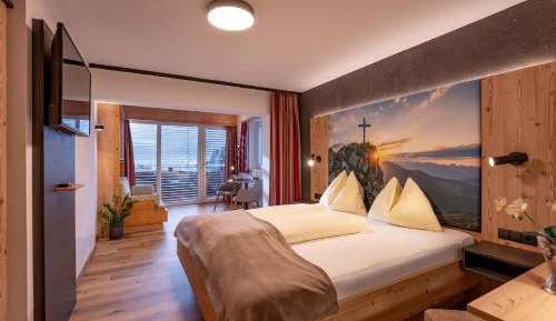 Double or Twin Room with Balcony