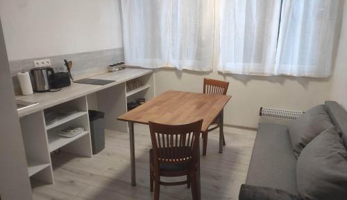 Economy Triple Room with Shared Bathroom